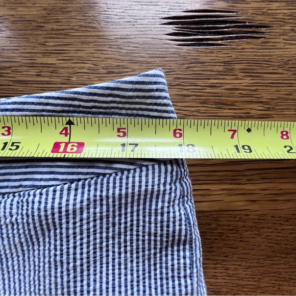 ⭐️ Talbot's Seersucker Capri Pants -Size 24 blue & white - Picture 10 of 14